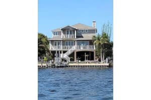 1675 SEA BREEZE DRIVE, TARPON SPRINGS, FL 34689 Sold 06/18/24