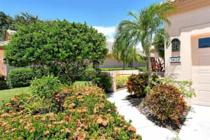 3828 ALAMANDA DRIVE, SARASOTA, FL 34238 Sold 09/28/23