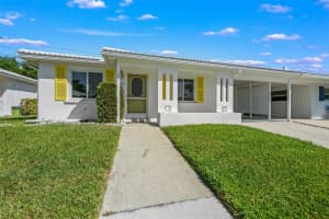 565 SPANISH DRIVE, LONGBOAT KEY, FL 34228 Sold 12/19/23