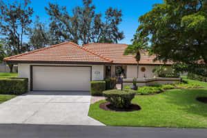 330 LAUREL HOLLOW DRIVE, NOKOMIS, FL 34275 Sold 12/14/23
