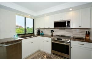 6287 MIDNIGHT PASS ROAD, SARASOTA, FL 34242 Sold 10/19/23