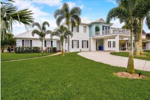 8908 ALAFIA WAY, RIVERVIEW, FL 33578 Sold 01/16/24