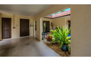 6832 WOODWIND DRIVE, SARASOTA, FL 34231 Sold 11/28/23