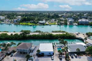 105 CASEY KEY ROAD, NOKOMIS, FL 34275 Sold 10/06/23