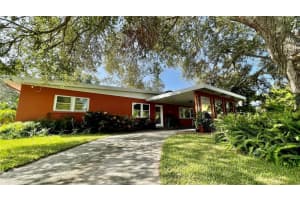 126 HOLLY AVENUE, SARASOTA, FL 34243 Sold 11/06/23