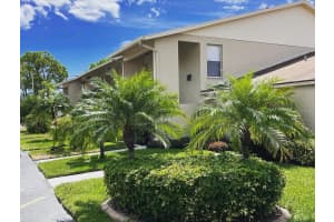 2679 WOODGATE LANE, SARASOTA, FL 34231 Sold 12/11/23