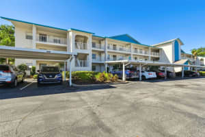 7301 29TH AVENUE DR W #105, BRADENTON, FL 34209 Sold 10/20/23