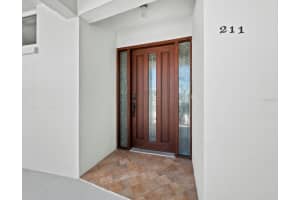 100 SANDS POINT ROAD, LONGBOAT KEY, FL 34228 Sold 03/06/24