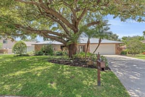 5370 DOMINICA CIRCLE, SARASOTA, FL 34233 Sold 02/02/24