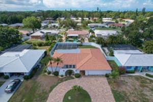 2412 CARDWELL WAY, SARASOTA, FL 34231 Sold 12/28/23