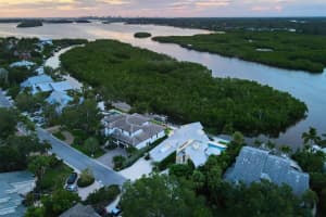 5330 SIESTA COVE DRIVE, SARASOTA, FL 34242 Sold 12/28/23