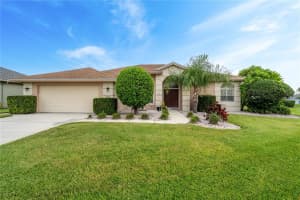 4321 PRESIDENTIAL AVENUE CIR E CIRCLE, BRADENTON, FL 34203 Sold 10/18/23