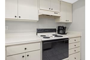 6136 29TH AVENUE, BRADENTON, FL 34209 Sold 10/20/23