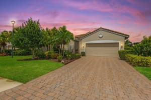 6624 41ST STREET CIRCLE, SARASOTA, FL 34243 Sold 10/17/23