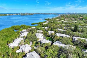 1450 LANDINGS CIRCLE, SARASOTA, FL 34231 Sold 02/15/24