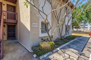 2717 HIDDEN LAKE BOULEVARD, SARASOTA, FL 34237 Sold 10/30/23