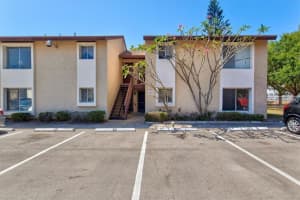 2717 HIDDEN LAKE BOULEVARD, SARASOTA, FL 34237 Sold 10/30/23