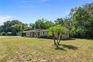 401 OAK STREET, AUBURNDALE, FL 33823 Sold 12/11/23