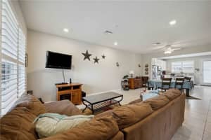 3335 CHESTERFIELD LOOP, LAKEWOOD RANCH, FL 34211 Sold 10/16/23