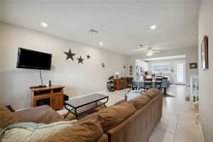 3335 CHESTERFIELD LOOP, LAKEWOOD RANCH, FL 34211 Sold 10/16/23