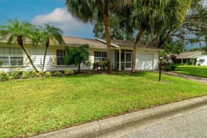 4258 OAKHURST CIRCLE, SARASOTA, FL 34233 Sold 10/16/23