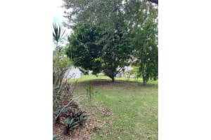 3750 SAN LUIS DRIVE, SARASOTA, FL 34235 Sold 10/17/23