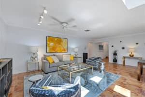 3818 GLEN OAKS MANOR DRIVE, SARASOTA, FL 34232 Sold 10/23/23