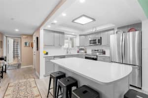 1228 BELLEFLOWER STREET, SARASOTA, FL 34232 Sold 08/12/24