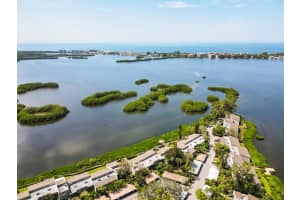 1512 PELICAN POINT DRIVE, SARASOTA, FL 34231 Sold 10/31/23