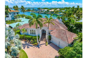 426 CLEVELAND DRIVE, SARASOTA, FL 34236 Sold 02/06/24