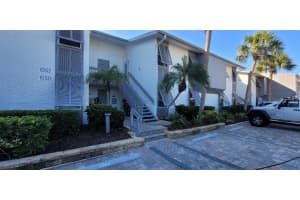 1046 PEPPERTREE LANE, SARASOTA, FL 34242 - MLS#MFRA4582489