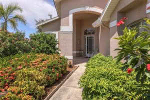 9490 FOREST HILLS CIRCLE, SARASOTA, FL 34238 Sold 04/15/24