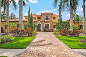16116 CLEARLAKE AVENUE, LAKEWOOD RANCH, FL 34202 Sold 01/18/24
