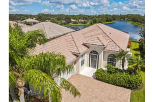 8372 JESOLO LANE, SARASOTA, FL 34238 Sold 02/08/24