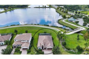 13102 BRIDGEPORT CROSSING, LAKEWOOD RANCH, FL 34211 Sold 02/23/24