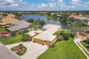 3001 SEASONS BOULEVARD, SARASOTA, FL 34240 Sold 01/08/24