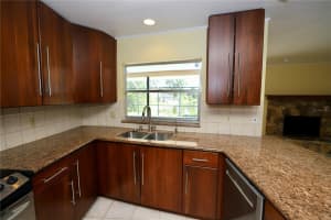 3924 HELENE STREET, SARASOTA, FL 34233 - MLS#MFRA4582894