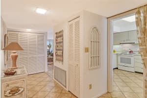 823 BAYPORT WAY, LONGBOAT KEY, FL 34228 Sold 04/08/24