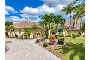 4219 PALACIO DRIVE, SARASOTA, FL 34238 Sold 01/05/24