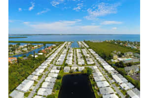726 SPANISH DRIVE, LONGBOAT KEY, FL 34228 Sold 05/30/24