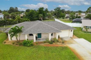233 MALVERN DRIVE, VENICE, FL 34293 Sold 12/06/23