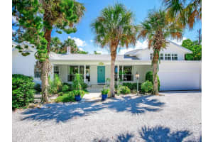 426 CASEY KEY ROAD, OSPREY, FL 34229 Sold 08/27/25