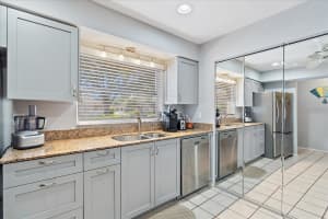 4564 MOHICAN TRAIL, SARASOTA, FL 34233 Sold 01/09/24