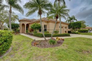 7060 DEL LAGO DRIVE, SARASOTA, FL 34238 Sold 11/13/23
