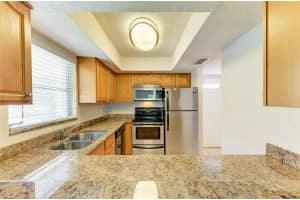 936 LA COSTA CIRCLE, SARASOTA, FL 34237 Sold 12/07/23