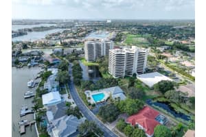 5940 PELICAN BAY PLAZA, GULFPORT, FL 33707 Sold 05/08/25