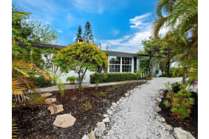 6960 POINSETTA AVENUE, LONGBOAT KEY, FL 34228 Sold 04/30/24