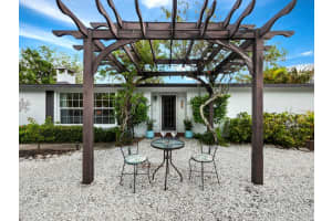 6960 POINSETTA AVENUE, LONGBOAT KEY, FL 34228 Sold 04/30/24