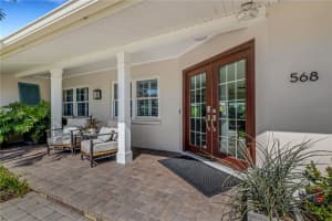 568 BIRD KEY DRIVE, SARASOTA, FL 34236 Sold 01/03/24