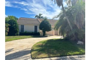 630 EMERALD LANE, HOLMES BEACH, FL 34217 Sold 10/02/23